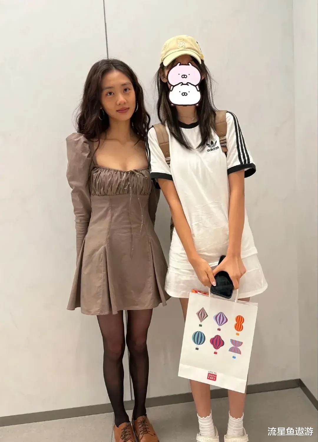 首尔偶遇黄多多：从“国民闺女”到“汤唯平替”，母女变姐妹？