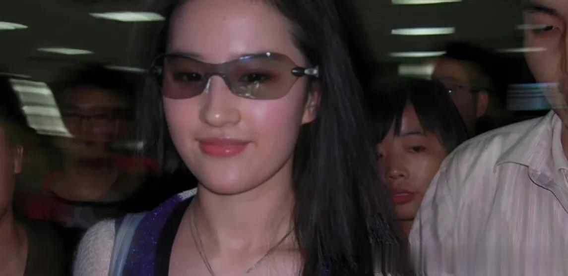 刘亦菲生活素颜照