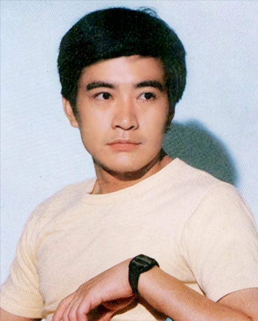 北电78明星班相聚,张铁林变化大,周里京方舒没来,有2人已去世