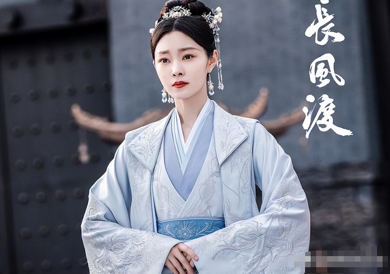 面相变了？35岁宋轶生图吓人，嘴歪脸颊僵硬,担心的事还是发生了