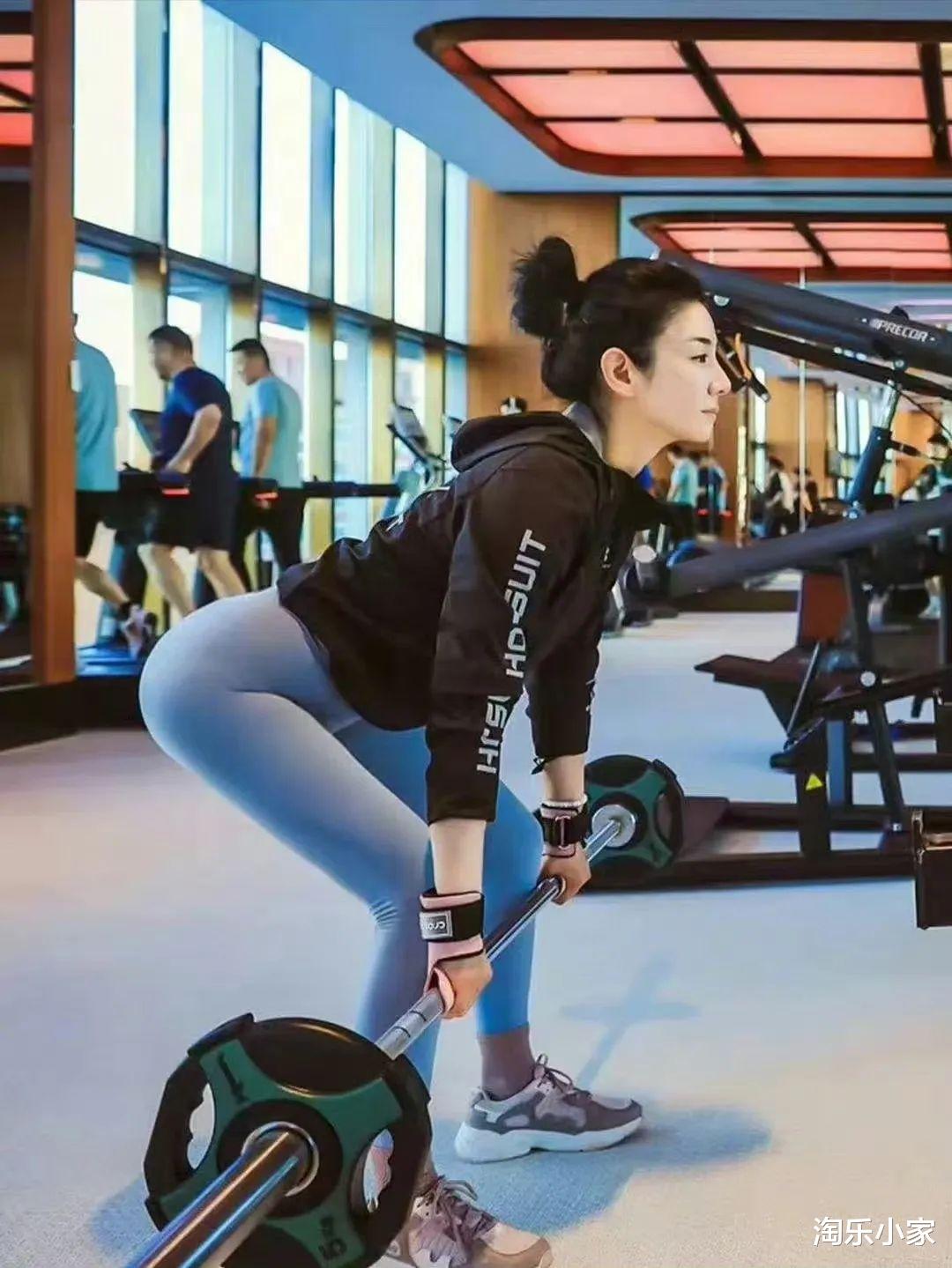 47岁黄奕暴瘦20斤上热搜!本人紧急喊话:千万别学我