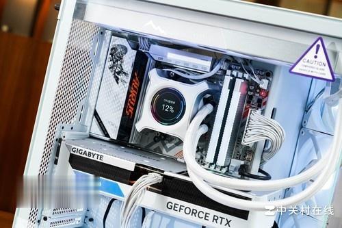 技嘉B850M AORUS ELITE WIFI7 ICE-P图赏