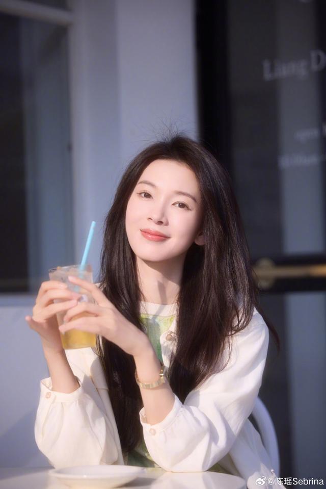 陈瑶：奶油味的陈瑶，想不想尝一尝！