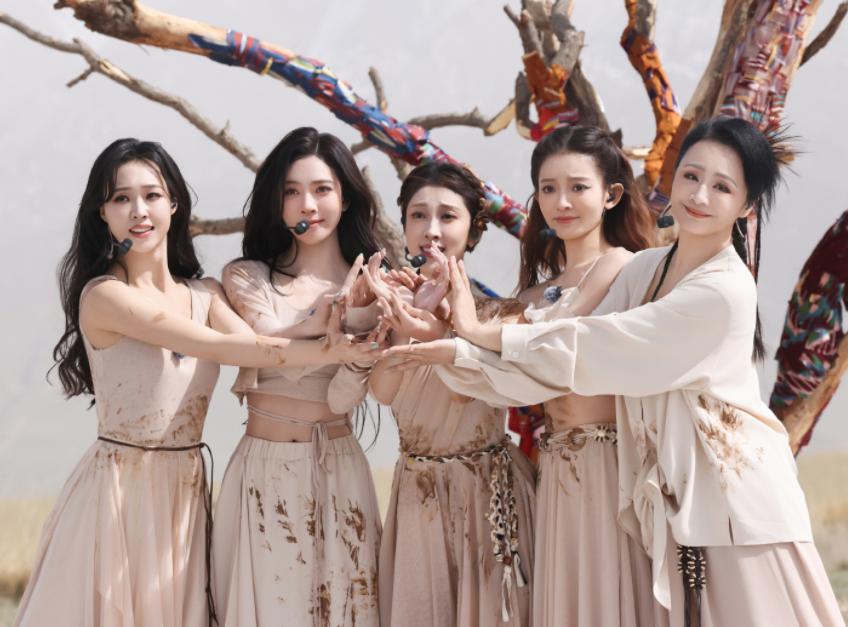 《浪姐6》罗予彤被“三连击”，如果不被情感左右，她会被力捧