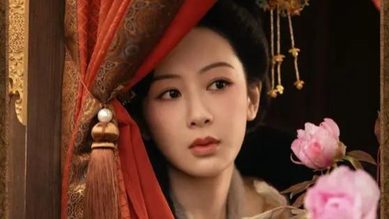 《锦绣芳华》开播，刘诗诗为杨紫宣传包场，2人什么时候认识的？