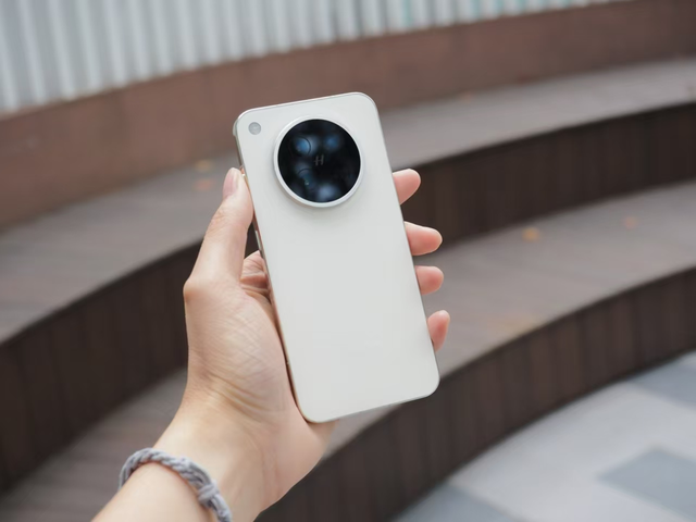 国补红利开始退场,国产旗舰凭什么叫板iPhone 16 Pro?