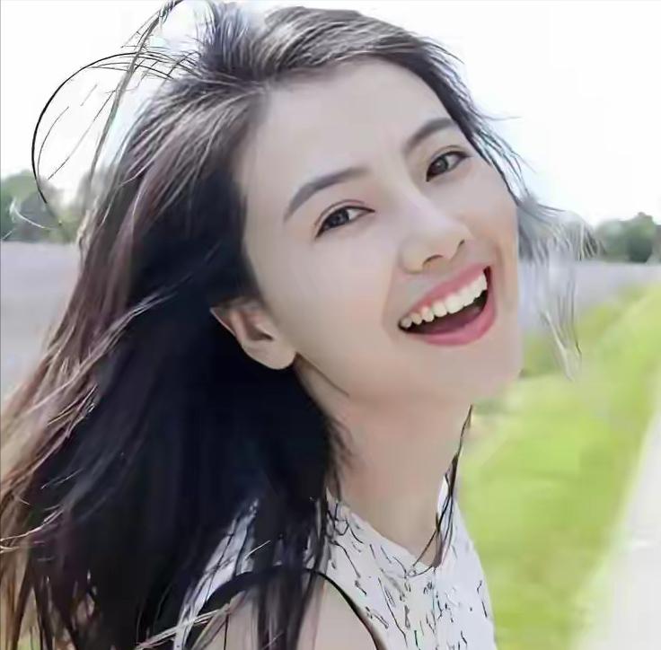 46岁高圆圆原相机生图曝光！面部松弛法令纹明显，却意外获得夸赞