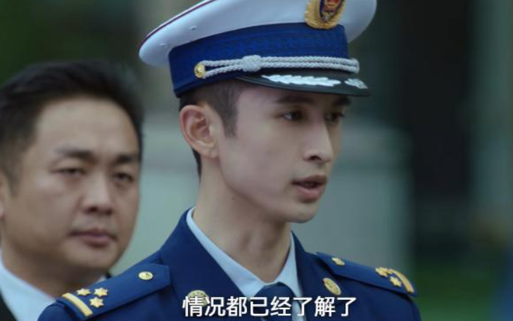 开播首日,拿下飙升榜第一!观众拍手叫好:“第一集就让人欲罢不能”