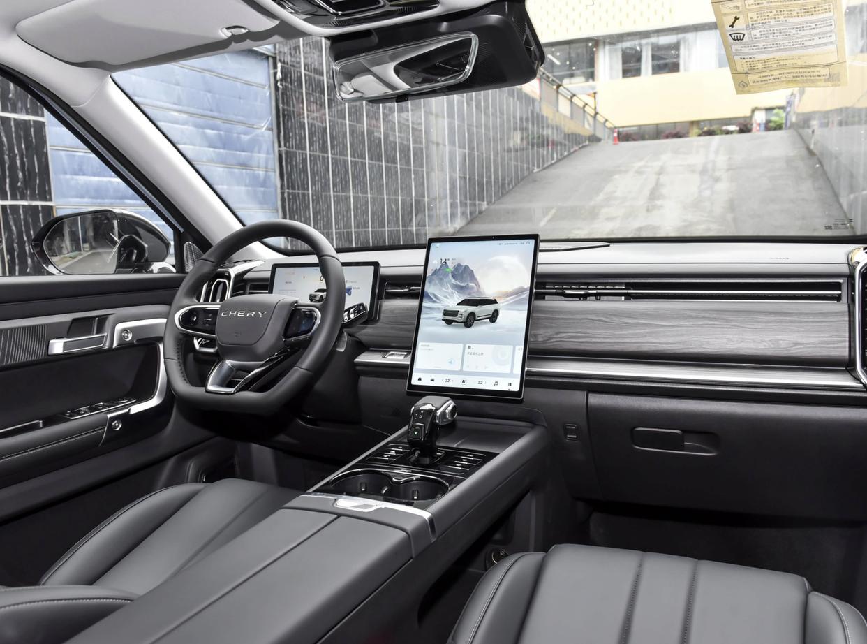 奇瑞的硬派SUV,全新套件加持,前后独悬+四驱,首任车主质保终身