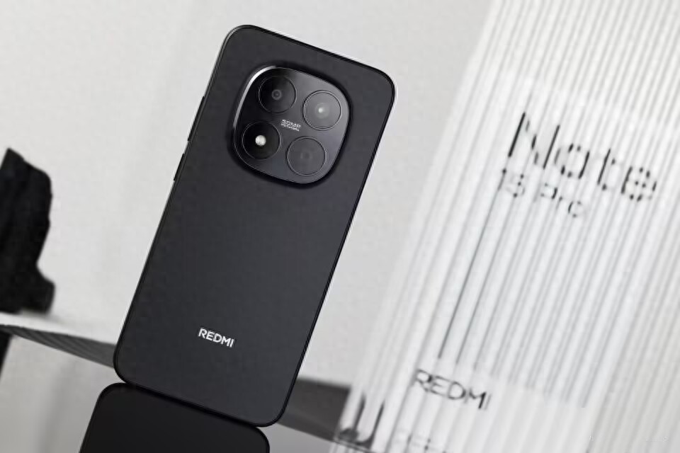 紅米誠意倍增，龍晶玻璃+3840HZ+7000mAh，國補售價更親民了