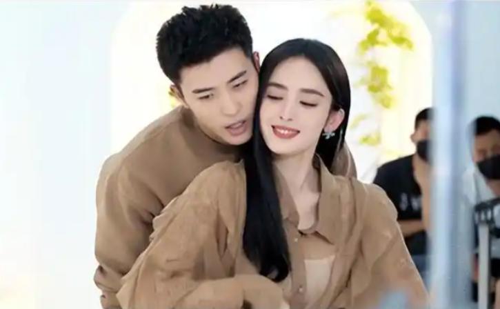 表面是清纯小白花,背地里却情史丰富,这些女星谁最令人意外