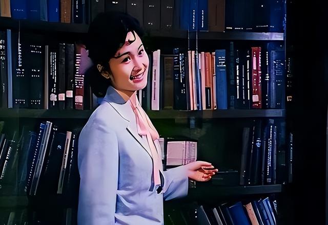 80年代红极一时的女明星，嫁红二代之子，离婚后现状如何？