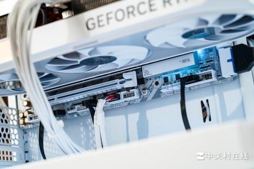 技嘉B850M AORUS ELITE WIFI7 ICE-P图赏