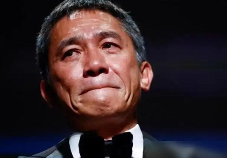 这一次,63岁在日本养老的梁朝伟,印证了张国荣当年的话