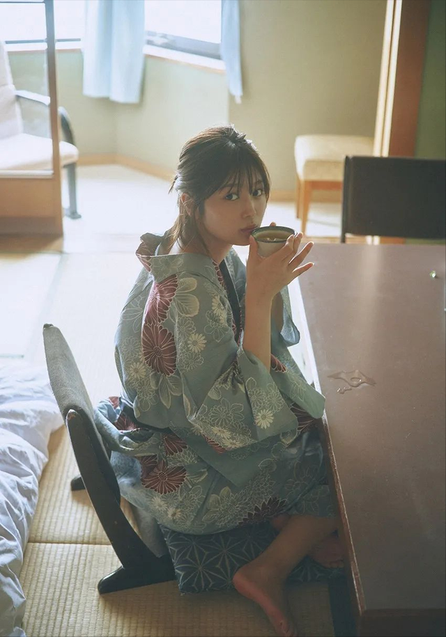 北野瑠华：日本女子偶像团体SKE48头牌，00后宅男女神