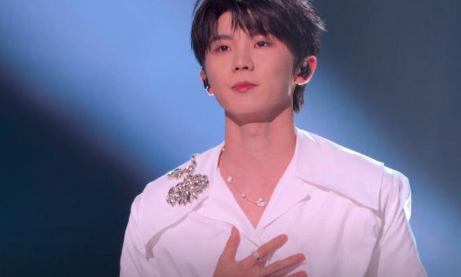 歌手第七期出现“最荒诞”舞台,被群嘲的单依纯,验证了李健的话