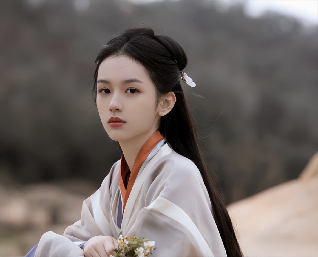 明星卸妆后，把人看的一愣又一愣，辛芷蕾和周也都快认不出来了！