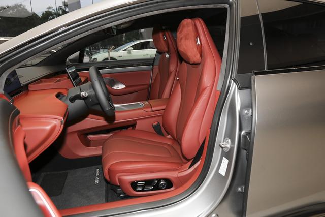 全系OTA+出新车标，即将“独立”的智界会好起来吗？