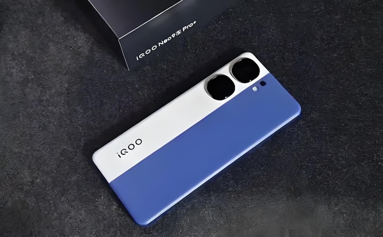 电竞旗舰跌至千元价!骁龙8gen3+144Hz,卖到1889元,玩家欢喜!