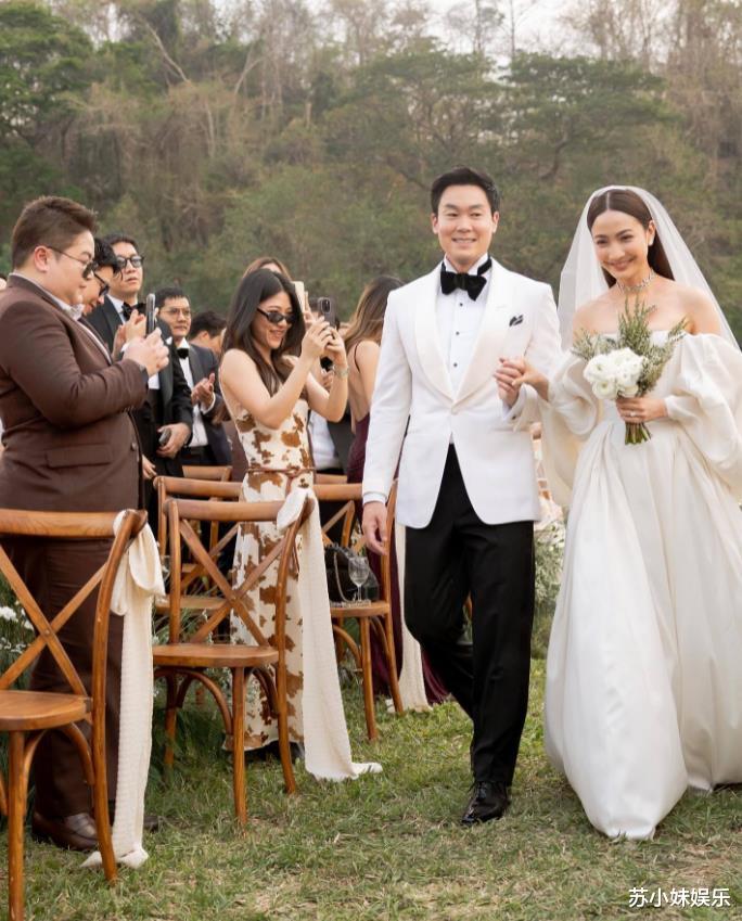 泰娱女神Taew婚后继续工作，蜜月之旅和生子计划还要再等等