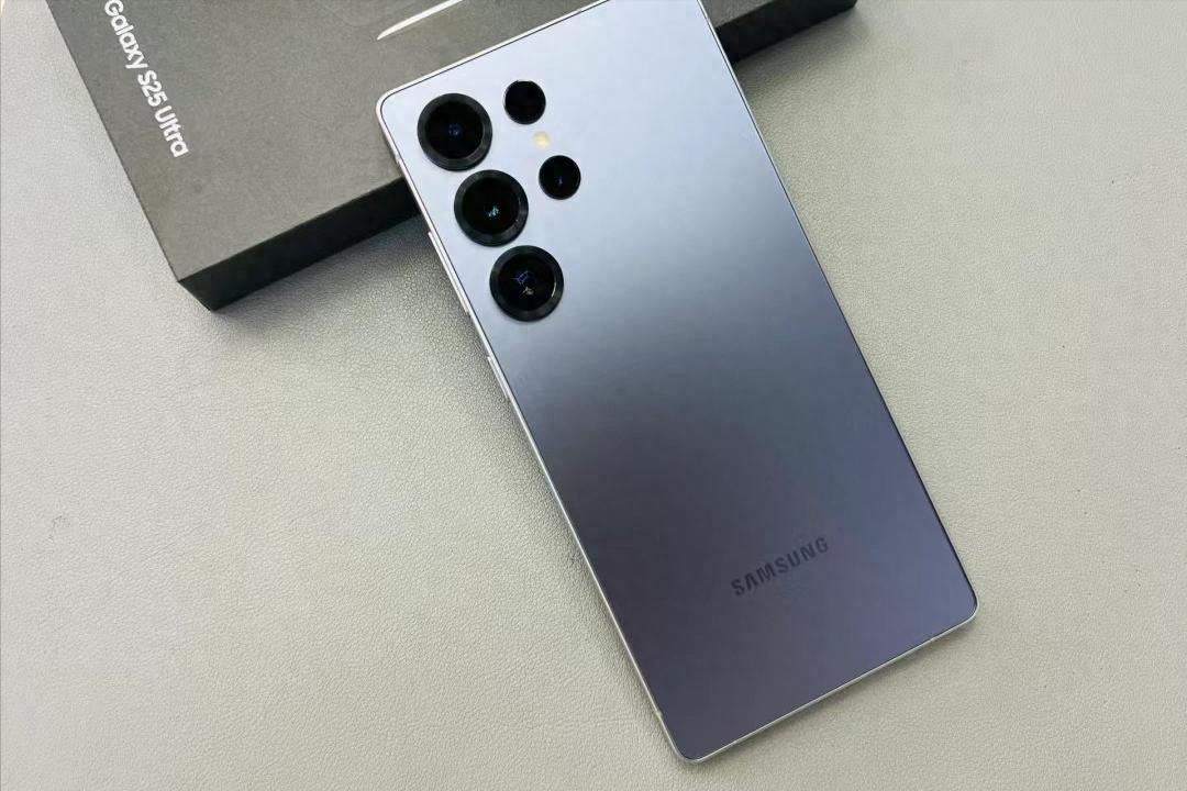 三星“大跳水”，现已降价3401元，2K直屏+骁龙8至尊+百倍变焦