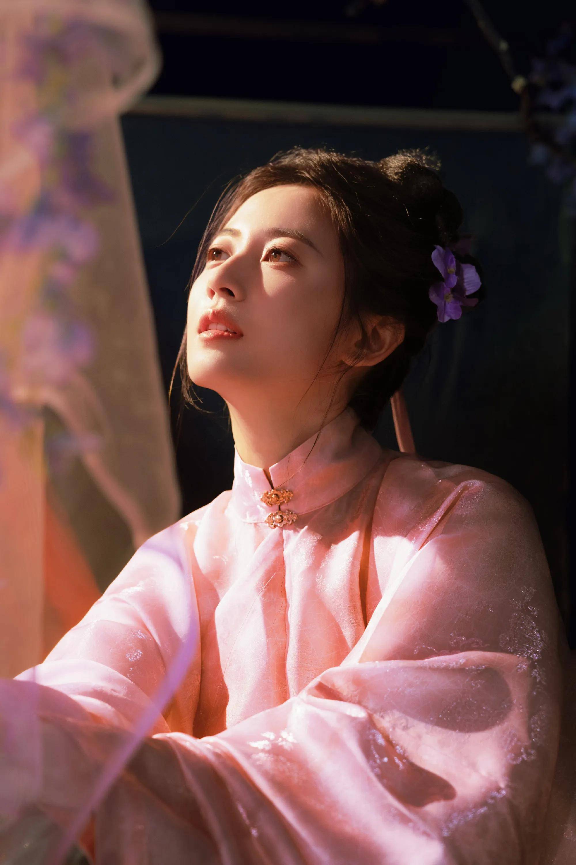 陈钰琪侧颜之美