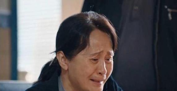 牛银红：年轻时美貌惊人，60岁颜值滑坡，却能凭《利剑玫瑰》走红