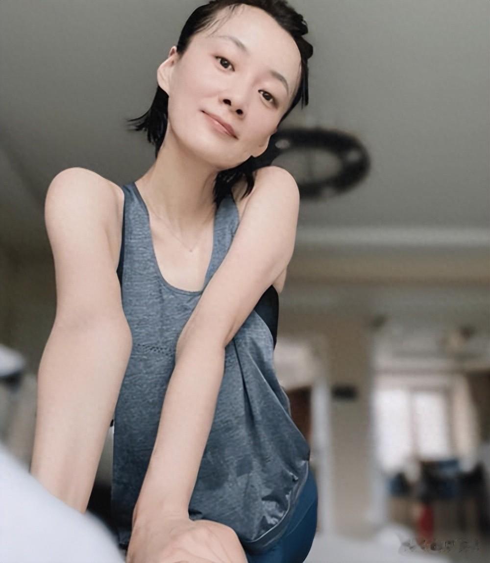 女演员与他同居5年,没结婚也没孩子,他却转头花5亿娶她的闺蜜