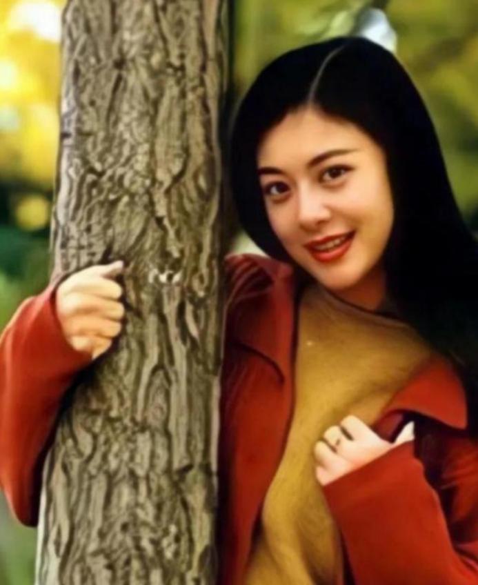 原来早已不是中国籍,被老外\玩腻\后回国捞金的姜丰,如今过得怎样