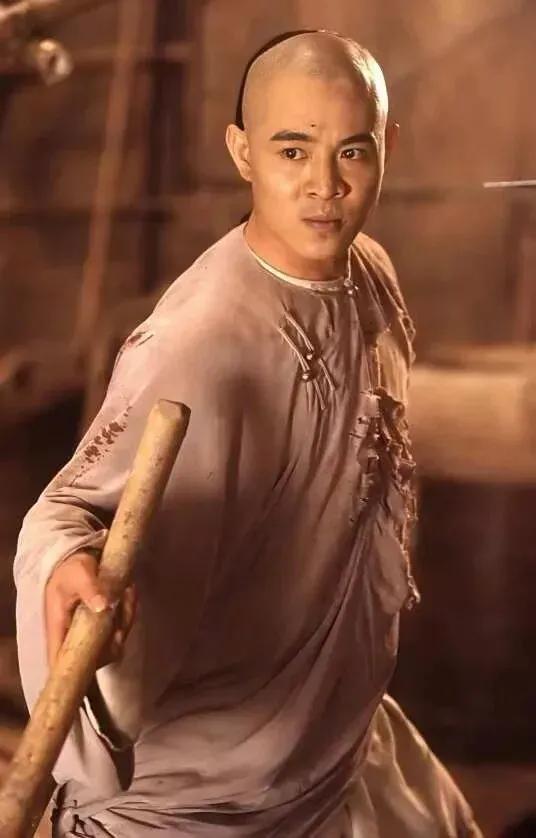 确认了，是著名演员吴京！