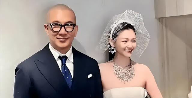 S妈决定不再和汪小菲争,结果凌晨发文斥责他是骗子,张兰聪明