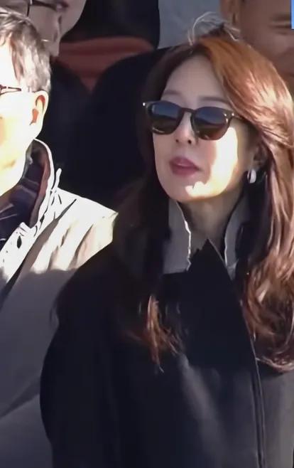 三星太子爷李智昊海军结业!瘦了不少神清气爽,父母为了他罕同框