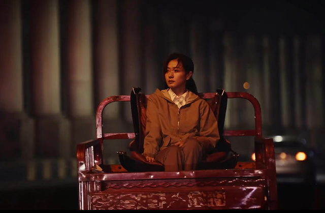 43岁万茜再破“天花板”:这一次,她让整个娱乐圈“沉默”了!