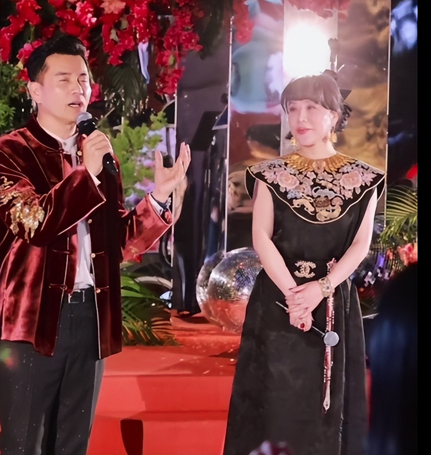 吕良伟70岁寿宴众星云集！向太憨笑比李湘还胖，甄子丹啤酒肚抢镜