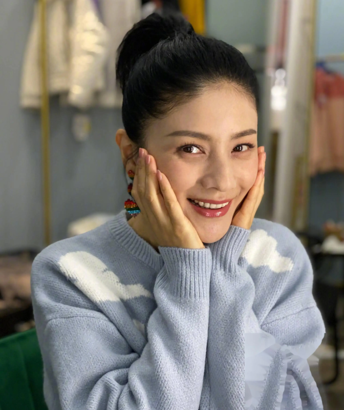 胡可哭诉婚姻后悔，月亮姐姐一句话点破婚姻真相，袁弘预言成真