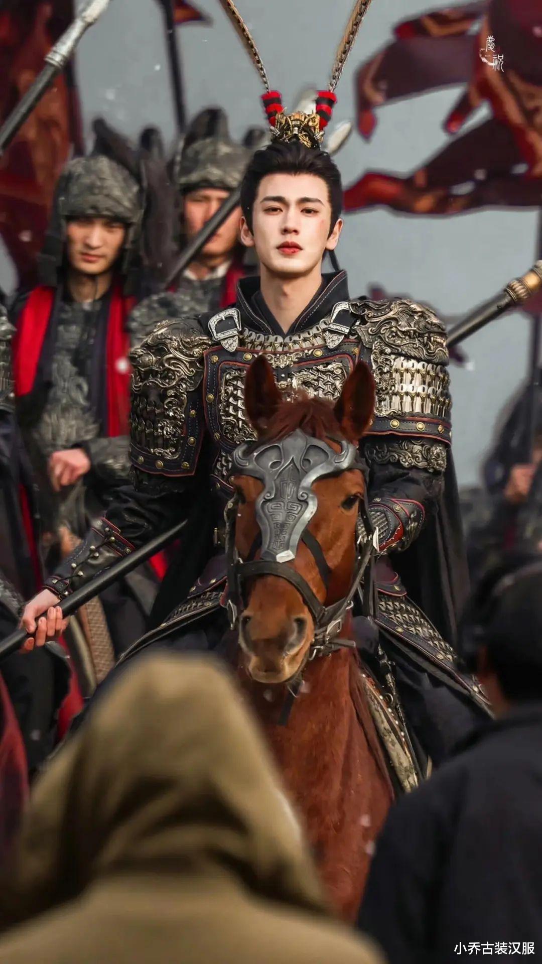 宋威龙、张凌赫等争当古装美男，身穿将军服酷飒帅气，你认为名副其实吗？