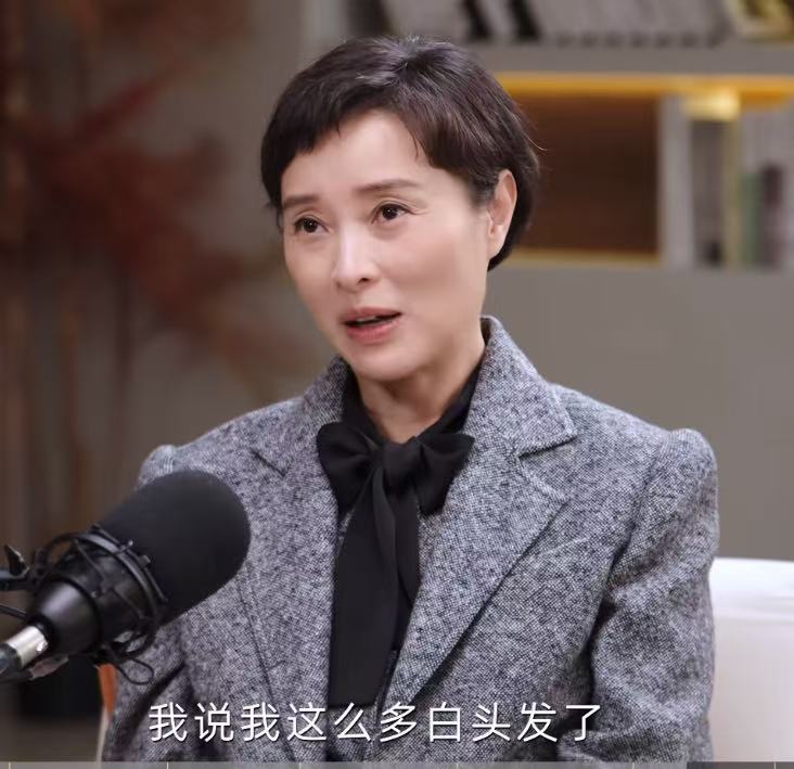 53岁吴越无惧衰老！为父母买上海大平层，坦言现在非常享受孤独