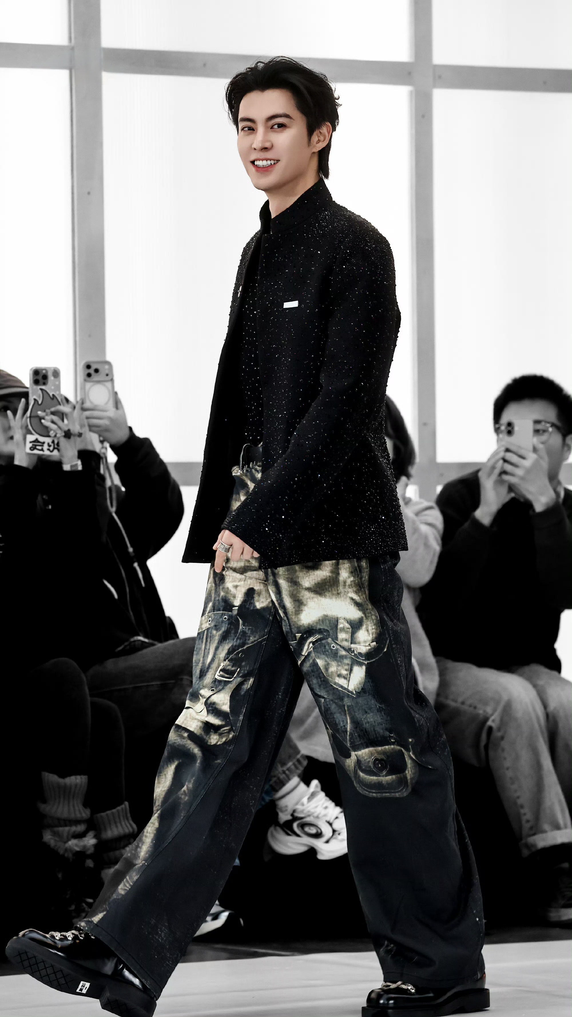 11.10娱乐瓜：王鹤棣 肖战 孟子义 王星越 朱一龙 关晓彤 李昀锐 陈都灵