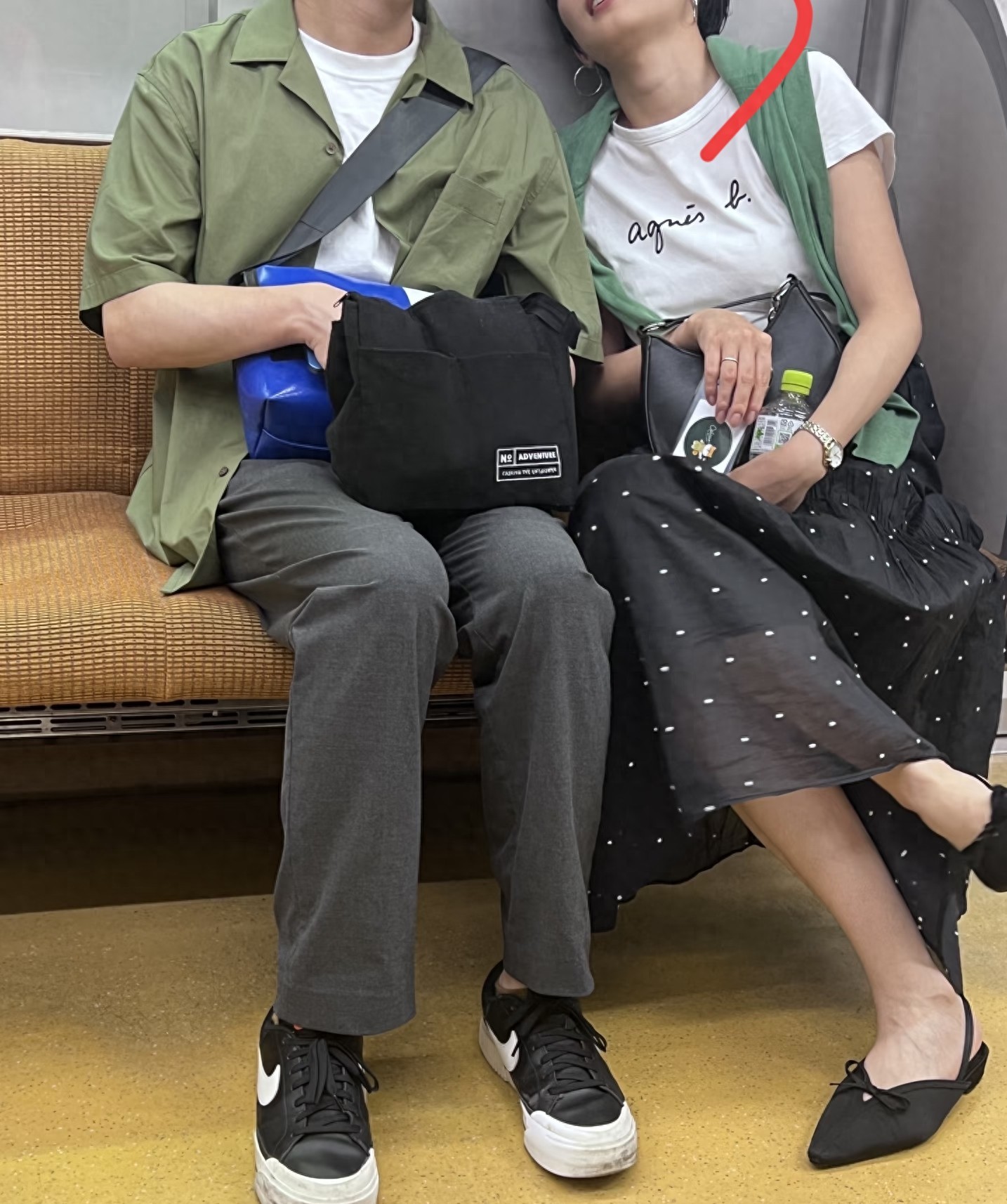 于文文蕾丝裙惊艳亮相，被吐槽胸太平？她用一袭长裙回应所有争议