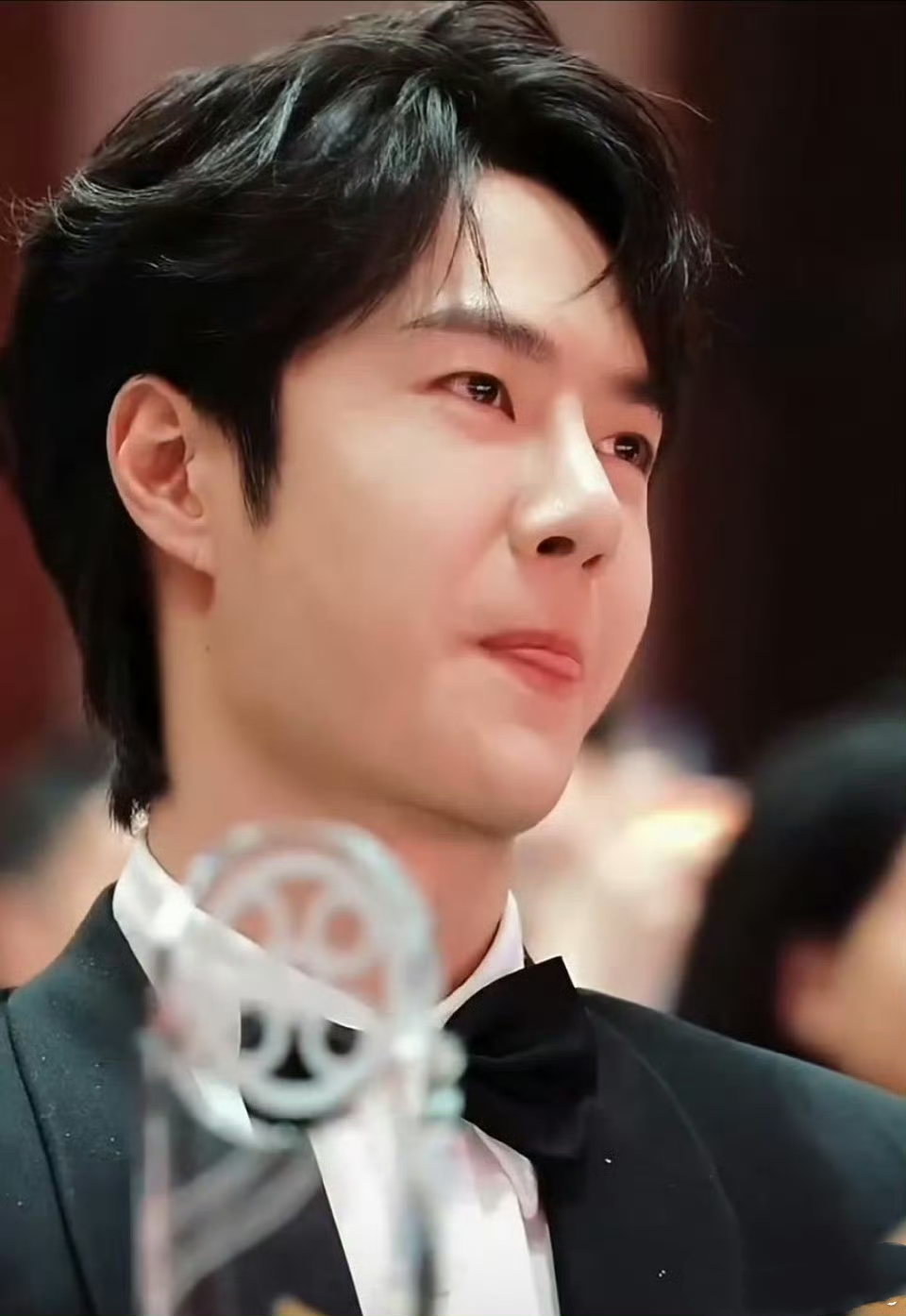 王一博“王漂亮”，多面魅力嗨翻全场！