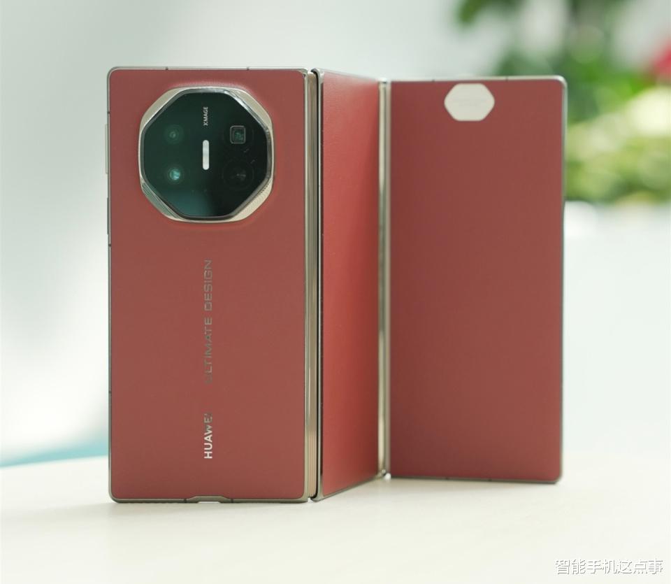 华为折叠帝国再扩张:三折叠小迭代、折叠Pad,或要硬撼苹果
