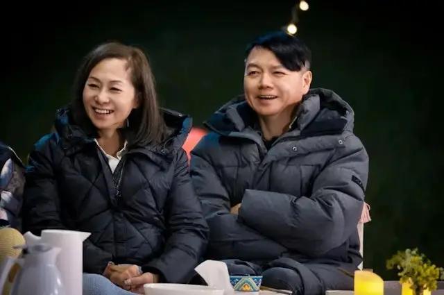 66岁港星饱受丧妻之痛至今仍未走出，分享开心片段遭网友抨击