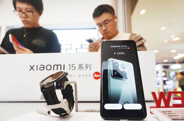 格局突变！华为跌至第四，小米仅排第三！苹果爆发，直接卖断货！