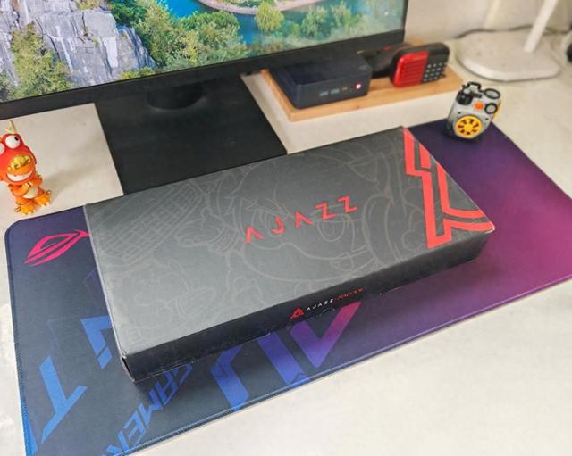 小屏加持,玩法升级,黑爵MK87三模带屏机械键盘实用与炫酷兼得