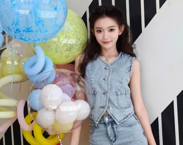 《浪姐6》成团后:李晟带老公综艺接不停,舞台女王却成商务散兵