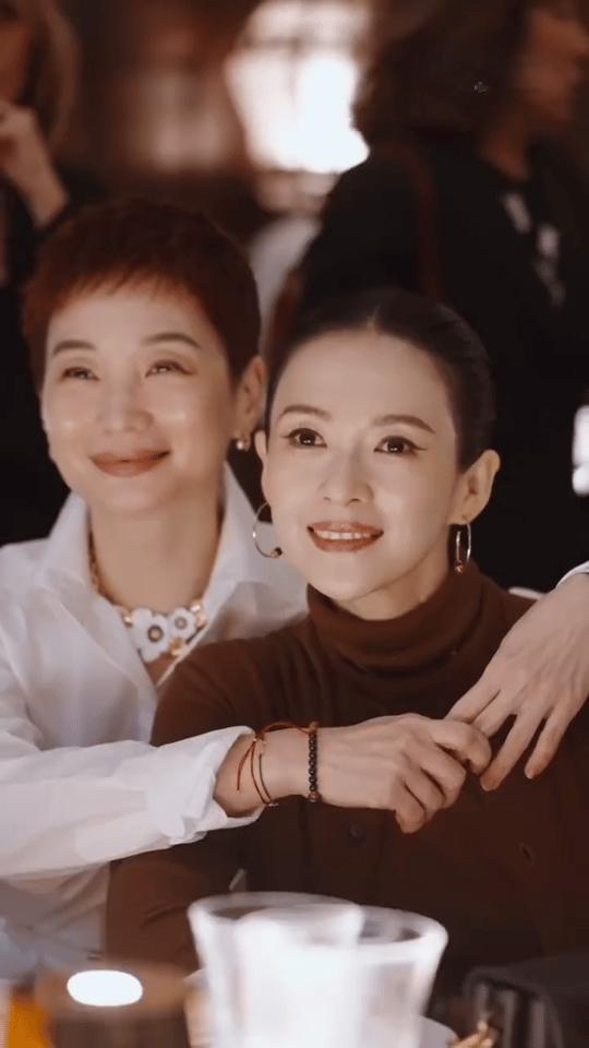 不靠发型遮丑，贴头皮封神 这五位骨相女星，露额露顶照样艳压群芳