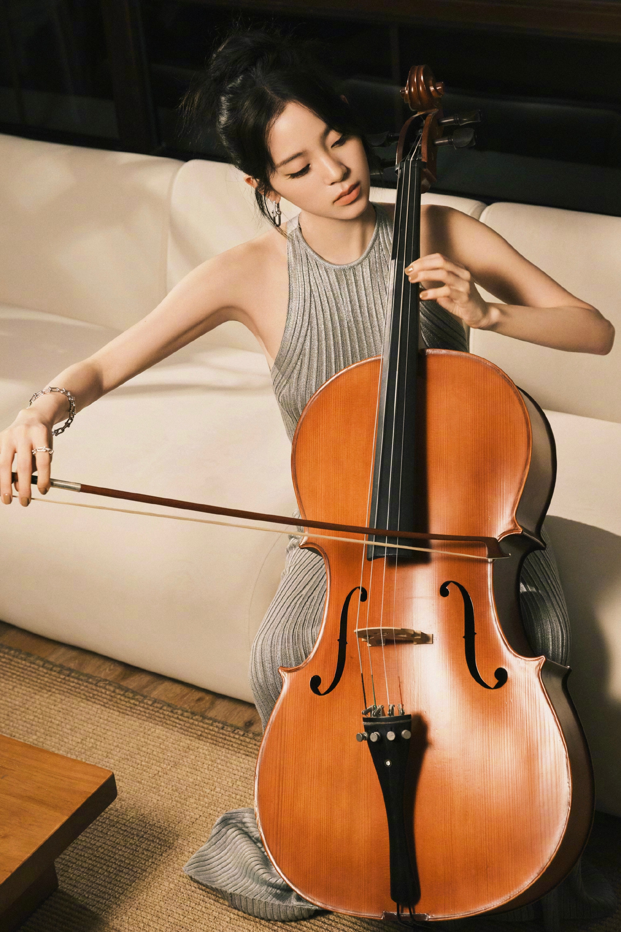 欧阳娜娜 WMA音乐盛典造型 公主大盘发 千金感美学