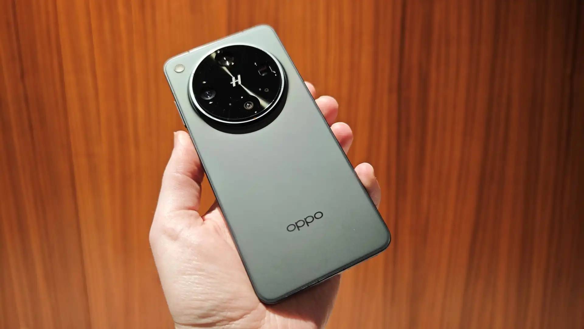 性能、续航、拍照、等不等 iPhone 17?开学换手机,看这篇就够!