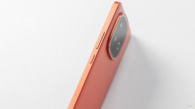 iQOO Z10【特爆】Pro!炽焰橙登场 满血性能拉满