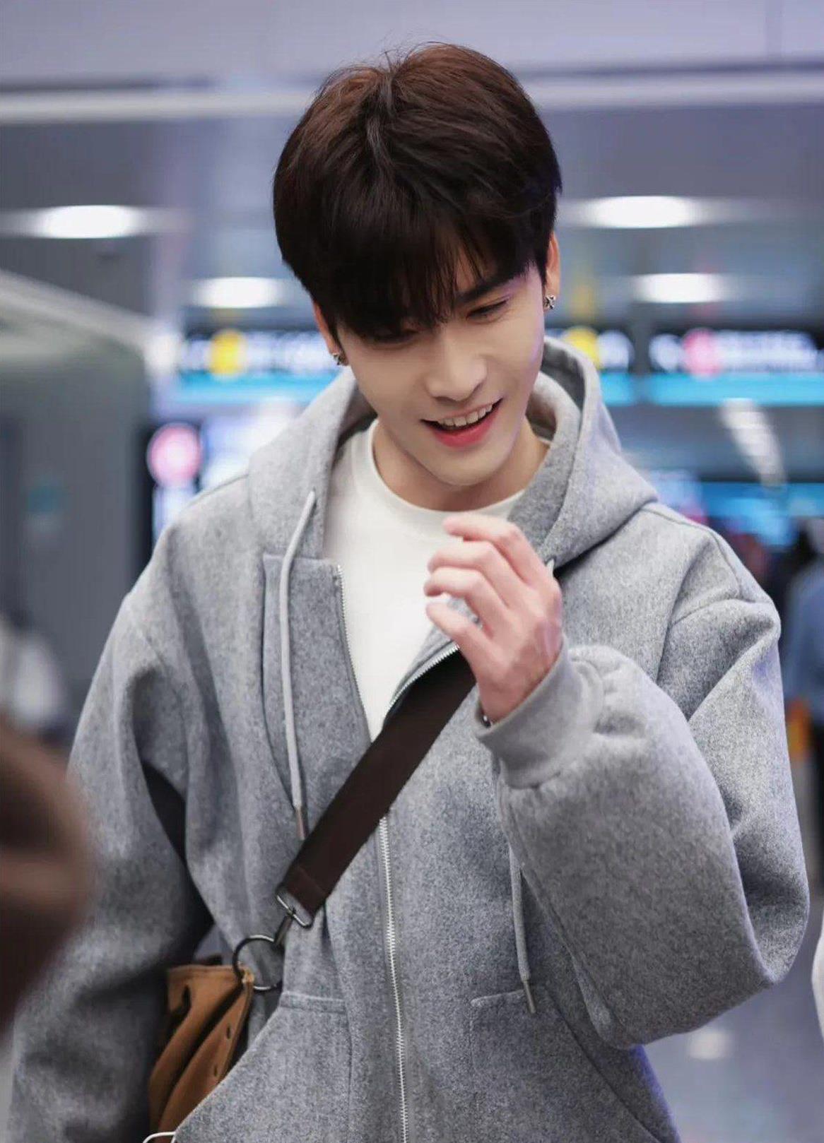 爆款短剧男演员人气排名前二十大换血 曾辉一夜之间掉出前十！